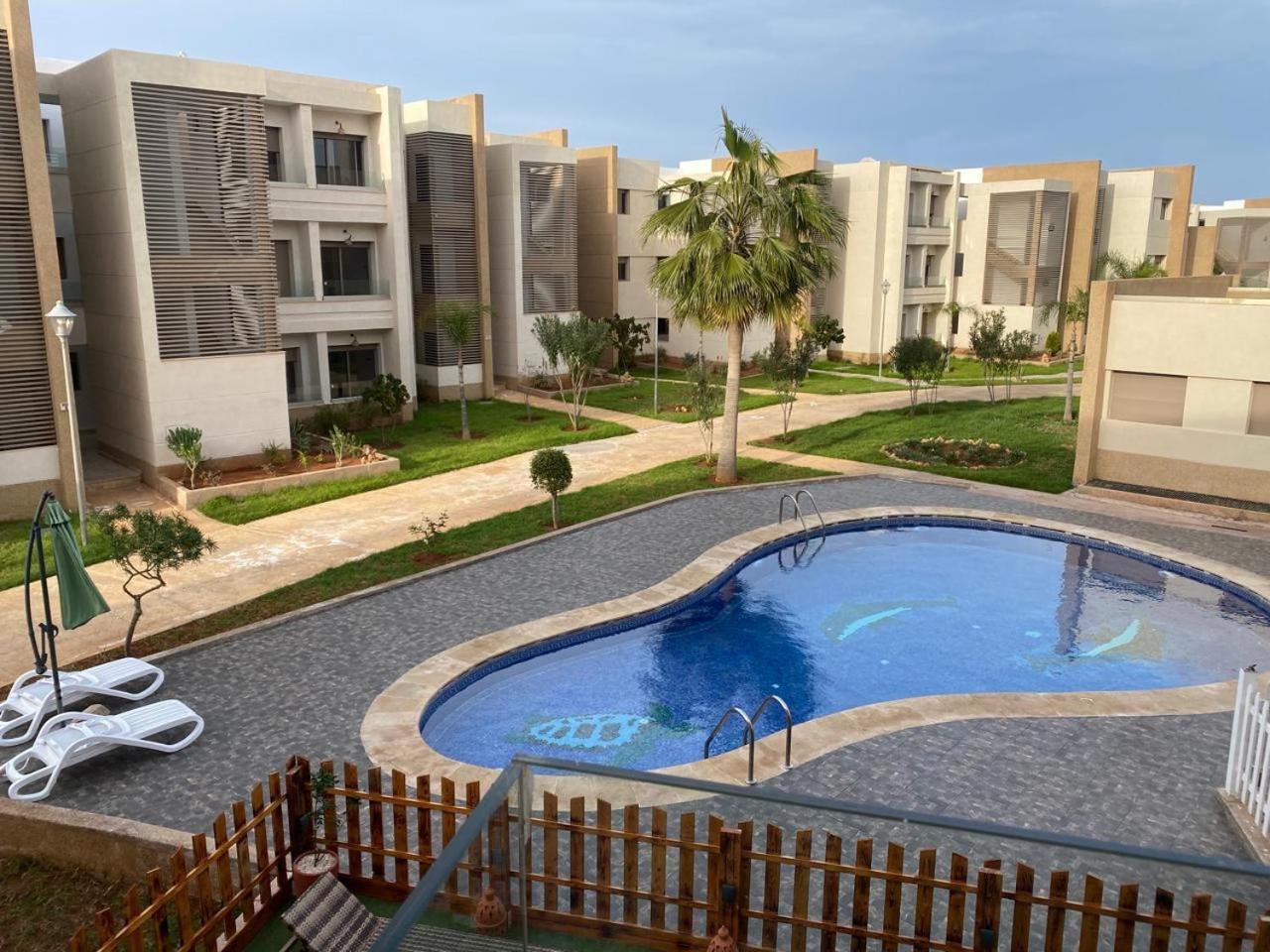 Appartement De Luxe Marina Saidia Avec Vue Sur Piscine Residence Tamaris Exterior photo